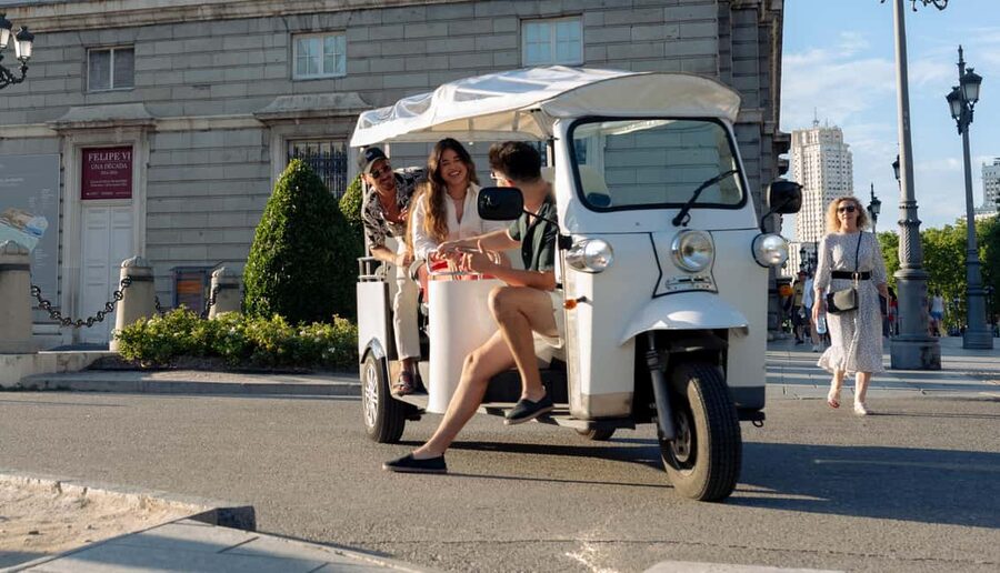 Madrid: Eco-Friendly, Private, and Unique Tuk Tuk Experience - Cibeles, Recoletos, and Salamanca