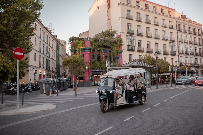 Madrid Expert Plus Tour with Local Guide in Eco Tuk Tuk Private - Templo de Debod and the best photo opportunity