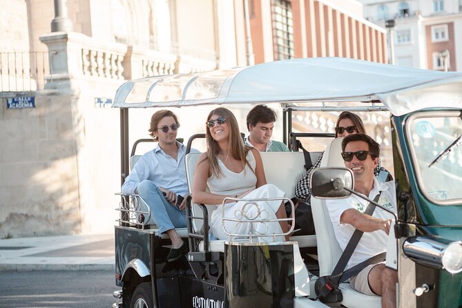 Madrid Express Tour with Local Guide in Eco Tuk Tuk Private - The Prado, Los Jerónimos, and the Paseo del Prado