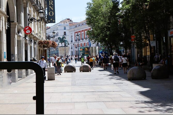 Madrid in Tuk Tuk with Local Guide Included - Timing, pickup, and what to confirm