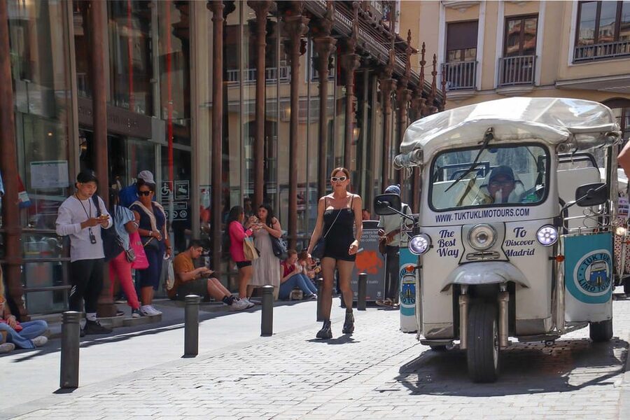 Madrid: Make your own 60 minutes tuk tuk tour - Building a route around Madrid’s best-known sights