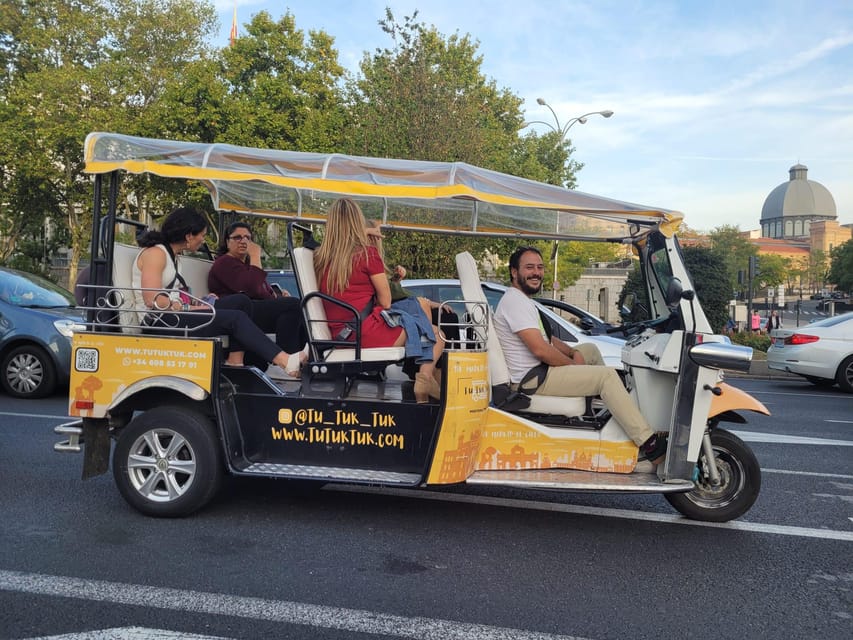 Madrid: Modern tour with Private guide in yellow tuk tuk - A quick ride from royal Madrid to the Bernabéu