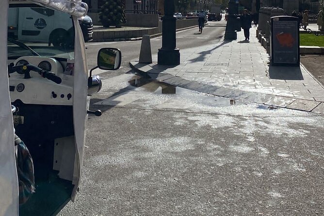 "Madrid : Panoramic views in Tuk Tuk" - Gran Vía, the Spanish Broadway