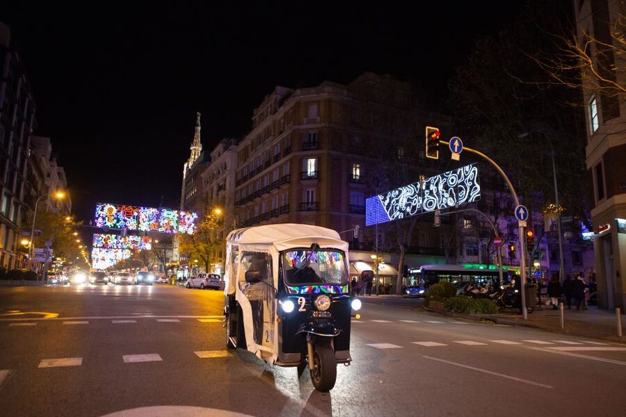 Madrid: Private Christmas Lights Tour by Eco Tuk-Tuk - Cibeles, the Bank of Spain, and the Four Seasons