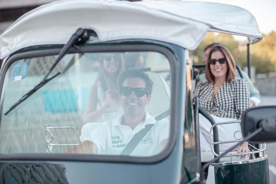 Madrid: Private City Tour by Eco Tuk Tuk - Retiro Park and Puerta de Alcalá