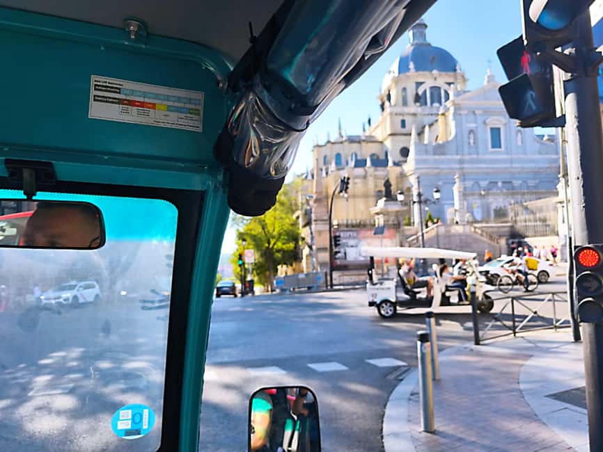 Madrid: Tour with Tuk Tuk Zero: The Best of Madrid in 2h 15min - Puerta del Sol, Plaza Mayor, and Madrid de los Austrias