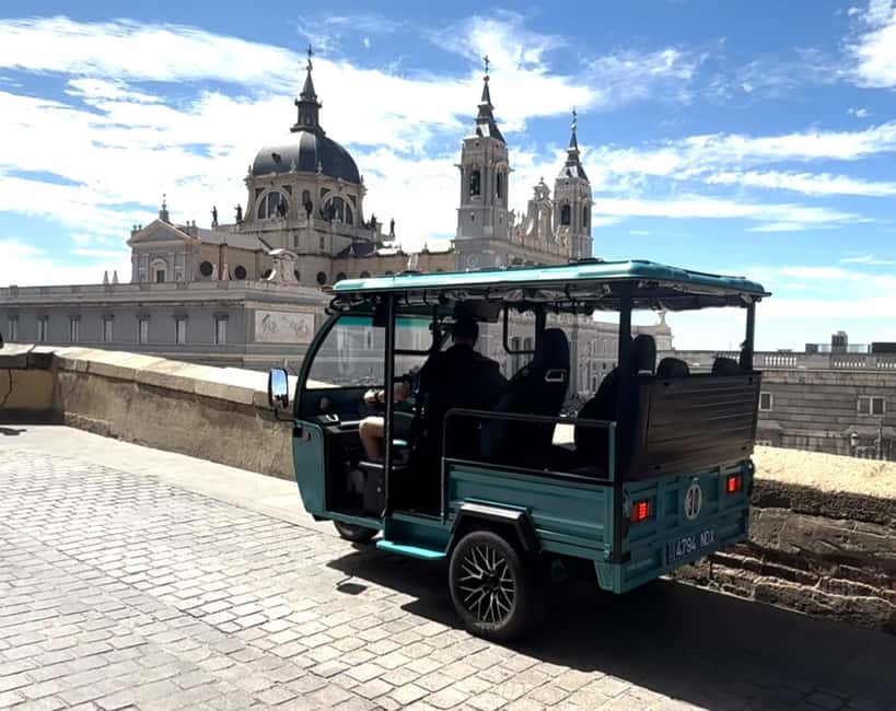 Madrid: Tour with Tuk Tuk Zero: The Best of Madrid in 2h 15min - La Latina, the Cathedral, and the Royal Palace