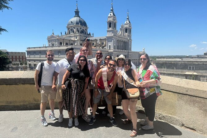 Madrid Tuk Tuk & Olé Experience – Private 1.5h Cultural Tour - San Francisco el Grande and the old city gates