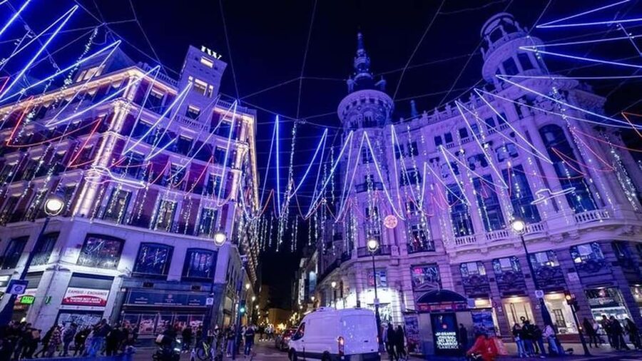 Madrid Tuk-Tuk Tour w/pick up included! - Congress, Prado, and the Jerónimos quarter