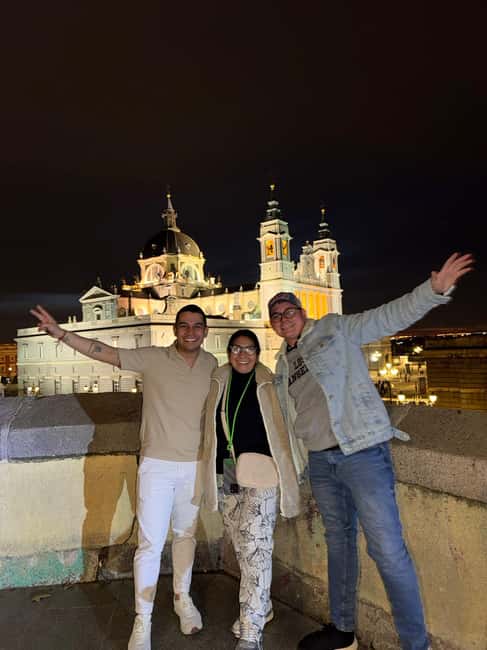 Madrid: Tuk Tuk Tour with Live Commentary - Royal Palace views without a long palace visit