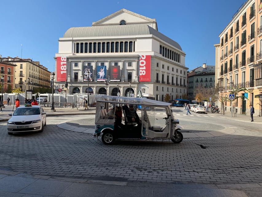 Madrid Tuk Tuk Welcoming Tour - Las Ventas, Bernabéu, and the modern city
