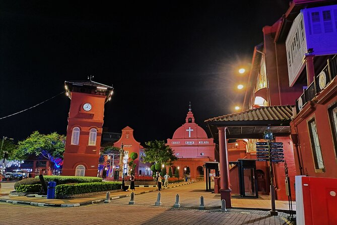 Malacca Night Tour with River Cruise & Trishaw Ride from KL (SIC) - The Sultan’s Palace replica and Independence Building