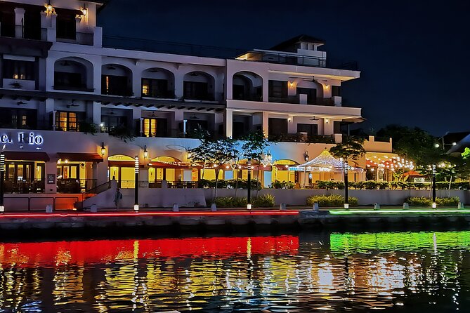 Malacca Night Tour with River Cruise & Trishaw Ride from KL (SIC) - A twin-share trishaw ride through the city