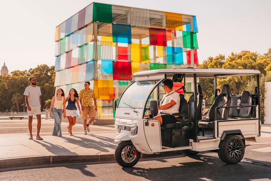 Málaga: 1-hour Private Tuk Tuk Tour - Key points at a glance