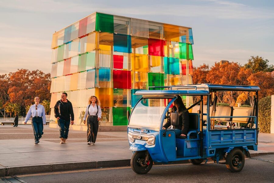 Málaga 2-Hour TukTuki Tour: Private Experience - The climb to Gibralfaro’s lookout