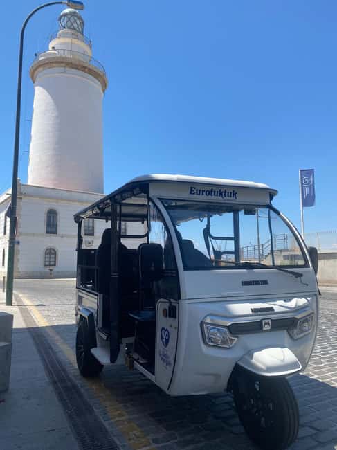Malaga: Christmas Night Tour and Lights with Tuk Tuk - Gibralfaro Castle and the high view over Malaga