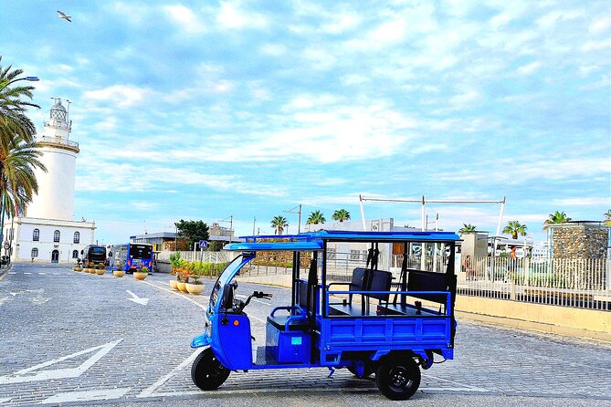 Malaga: Tuk tuk tour - Starting at the harbor and La Malagueta