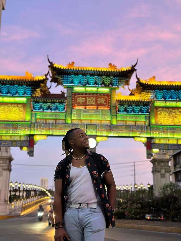 Manila: Chinatown Nighttime Tour by Tuk-Tuk - Ongpin Street, where the food is the main event