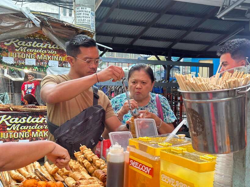 Manila Street Food and Drinks with Tuktuk Experience - Soup and noodles: sotanghon, palabok, and pansit