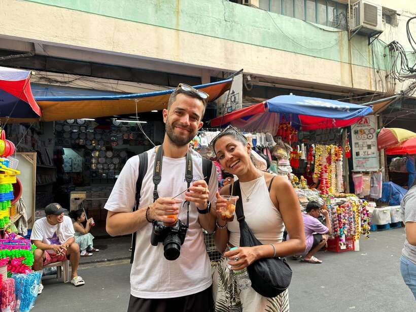 Manila Street Food and Drinks with Tuktuk Experience - Why the guide matters on crowded streets
