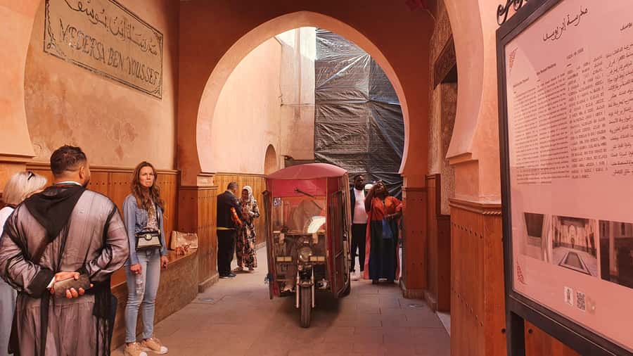 Marrakech Tuk-Tuk Tour with Photography Museum+Secret Garden - Timing, language, and practical advice