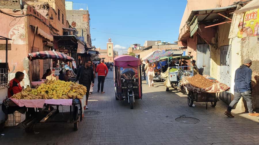 Marrakech Tuk-Tuk Tour with Photography Museum+Secret Garden - Entering the souks and the Dar El Pacha area