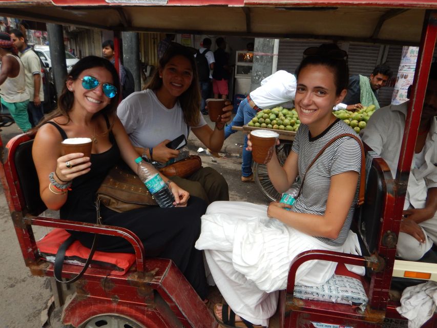 Masterji Kee Haveli-Rickshaw ride, Food& Cultural experience - Temples and the everyday fabric of Old Delhi
