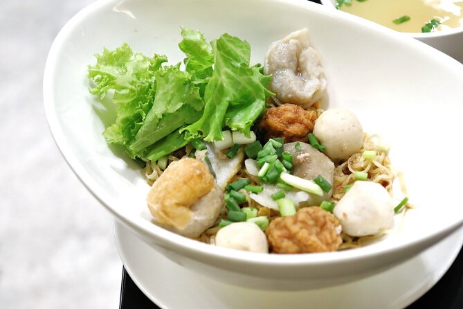 Michelin Guide Street Eats by Tuk Tuk: Bangkok Night Tour - How the tuk tuk rides shape the evening