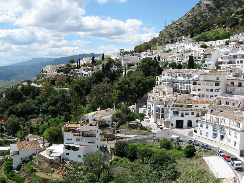 Mijas: Panoramic city tour with an electric Tuk Tuk - Key points to know before booking