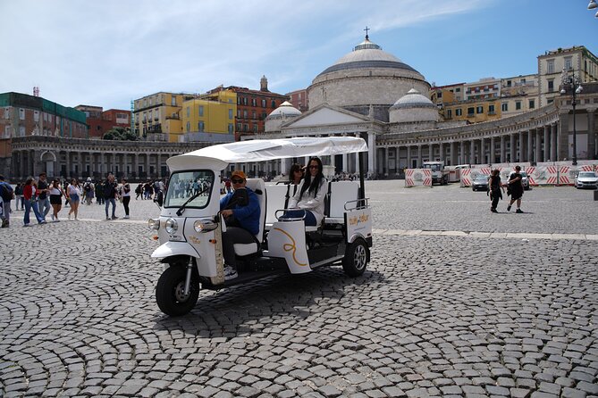 Naples in Tuk Tuk between Panoramas and History and Street Food - Borgo Marinari and the legend of Castel dell’Ovo