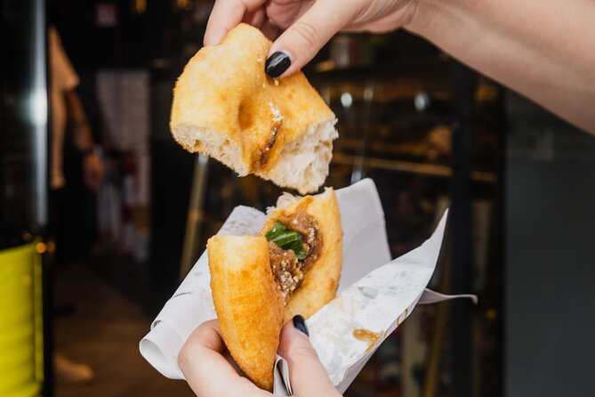 Naples in Tuk Tuk between Panoramas and History and Street Food - Fiorenzano and the practical pleasure of street food