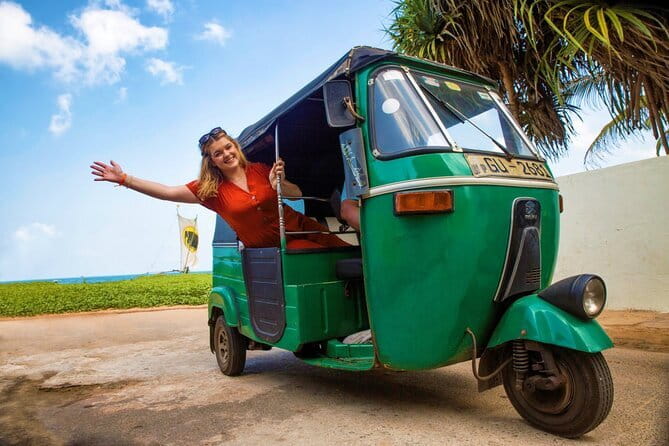 Negombo City Tour by Tuk Tuk - St. Mary’s Church and its painted ceiling