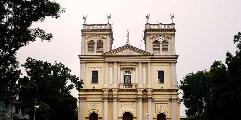 Negombo: Fishing Village Highlights Private Tour by Tuk Tuk - Exploring Angurukaramulla Temple