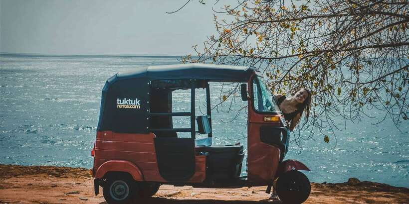 Negombo: Fishing Village Highlights Private Tour by Tuk Tuk - Starting at the Negombo Fish Market