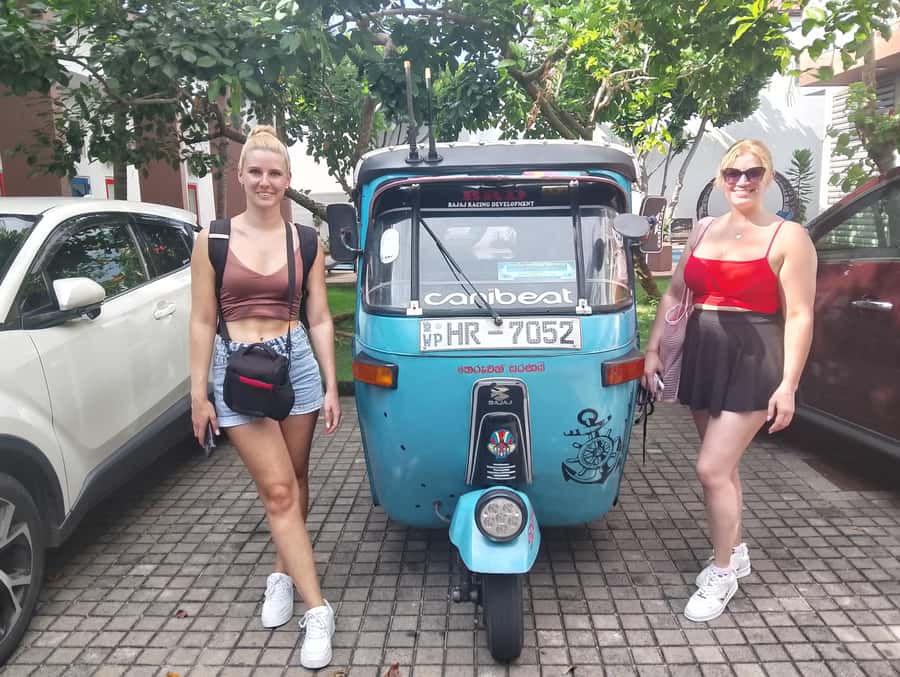 Negombo: Guided City Tour by Tuk Tuk with Hotel Pickup - Seeing Negombo from a Three-Wheeled Seat