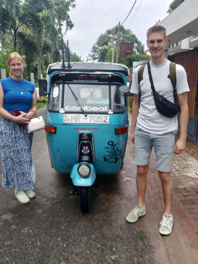 Negombo: Guided City Tour by Tuk Tuk with Hotel Pickup - Negombo Beach and the Sea Air