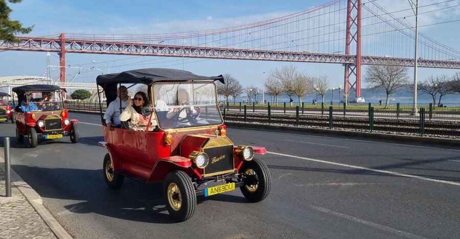 Nostalgic Lisbon Tuk Tuk Tour: Hidden Gems - Vintage car or ordinary tuk tuk?