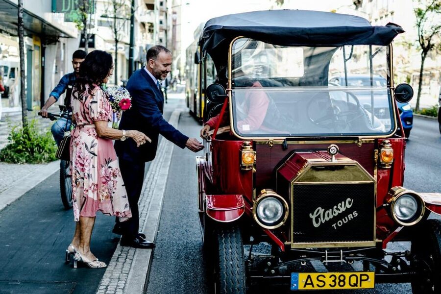 Nostalgic Lisbon Tuk Tuk Tour: Hidden Gems - Alfama, where Lisbon turns narrow and musical