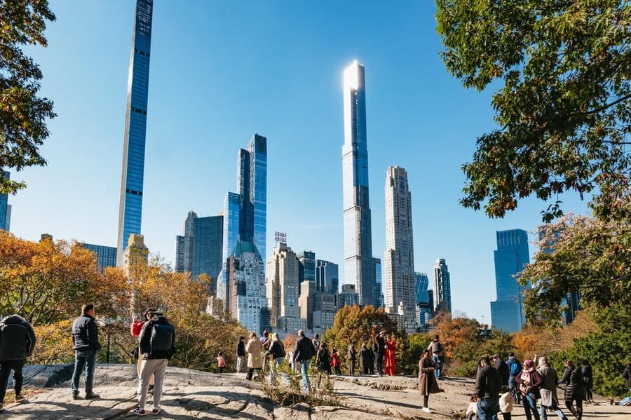 NYC: Central Park Rickshaw Tour / Private and Guided - Photos with your guide nearby