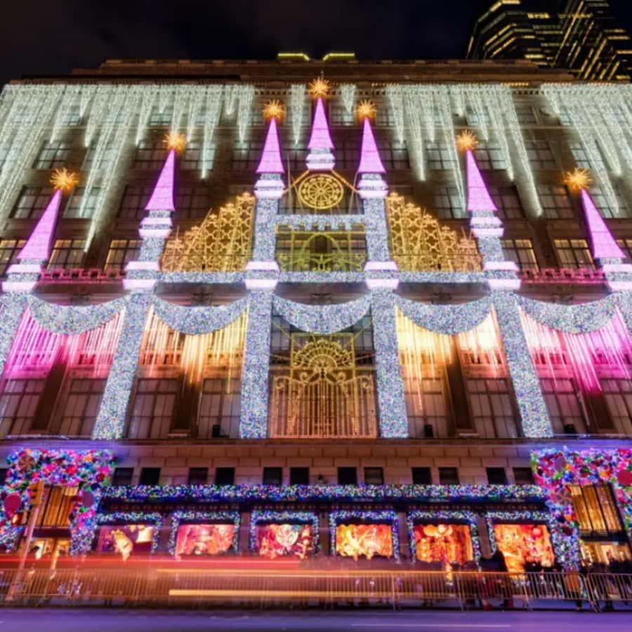 NYC Christmas Lights Tour: Heated Rickshaw Ride - Fifth Avenue windows, Saks, and Macy’s