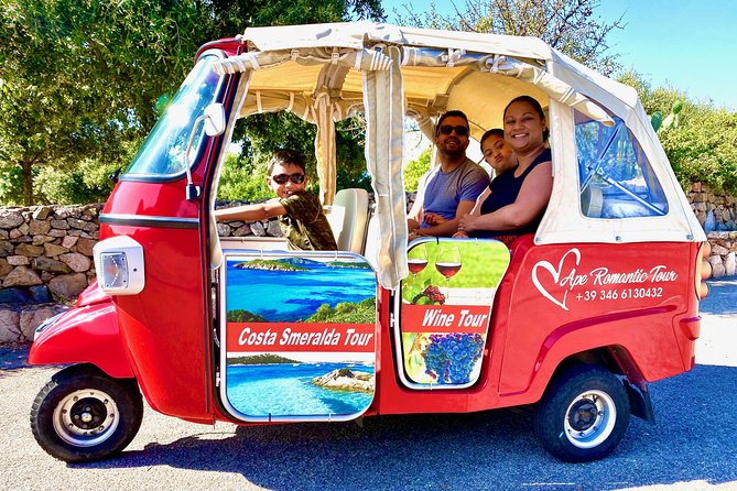 Olbia : Private Romantic Tuk-Tuk Tour - Piazza Crispi and the Gulf of Olbia