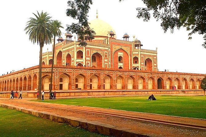 Old and New Delhi Full-Day Private Tour with Rickshaw Ride - Qutub Minar deserves the longest monument visit