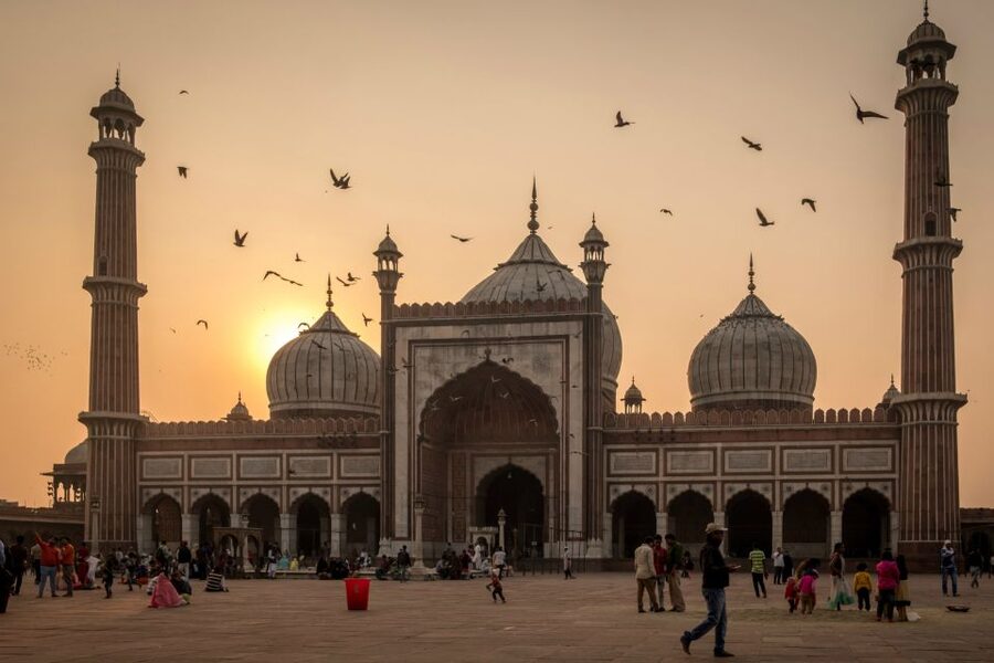 Old Delhi: 3-Hour Tuk-Tuk/Rickshaw Tour - Jain Mandir brings the route to a quieter close