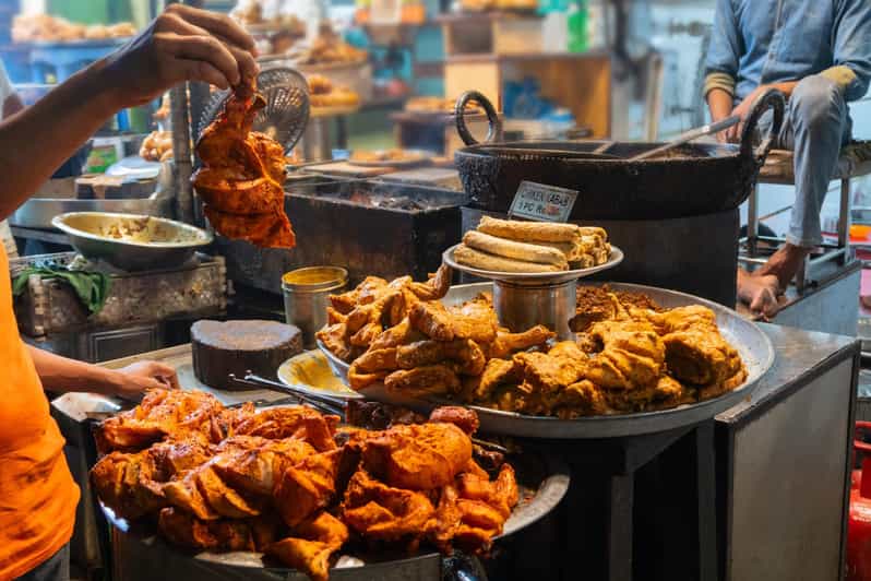 Old Delhi: Private Tour of Chandni Chowk, Tuk Tuk & Food - Jama Masjid, Shah Jahan’s great mosque