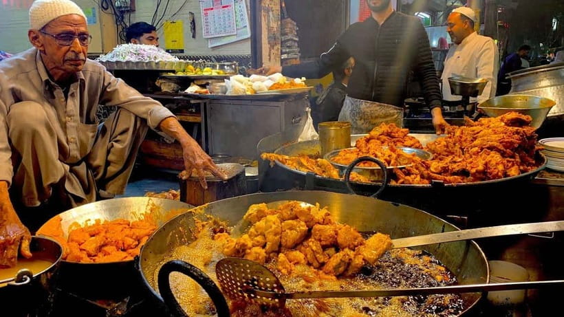 Old Delhi: Private Tour of Chandni Chowk, Tuk Tuk & Food - Chandni Chowk by tuk-tuk