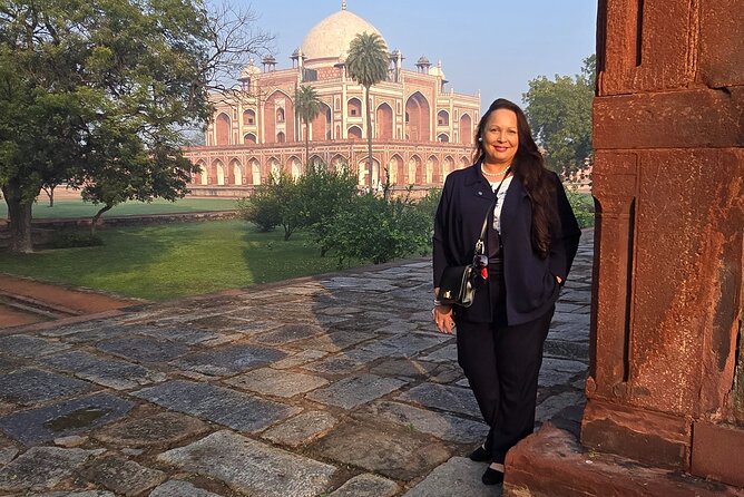 Old Delhi Tour by Tuk-Tuk Street Food and Shopping Experience - Jama Masjid and the value of an early stop
