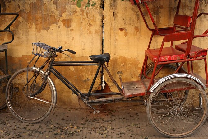 Old Delhi Tour with Tuk-Tuk/Rickshaw Ride - A quieter change of pace at Bangla Sahib
