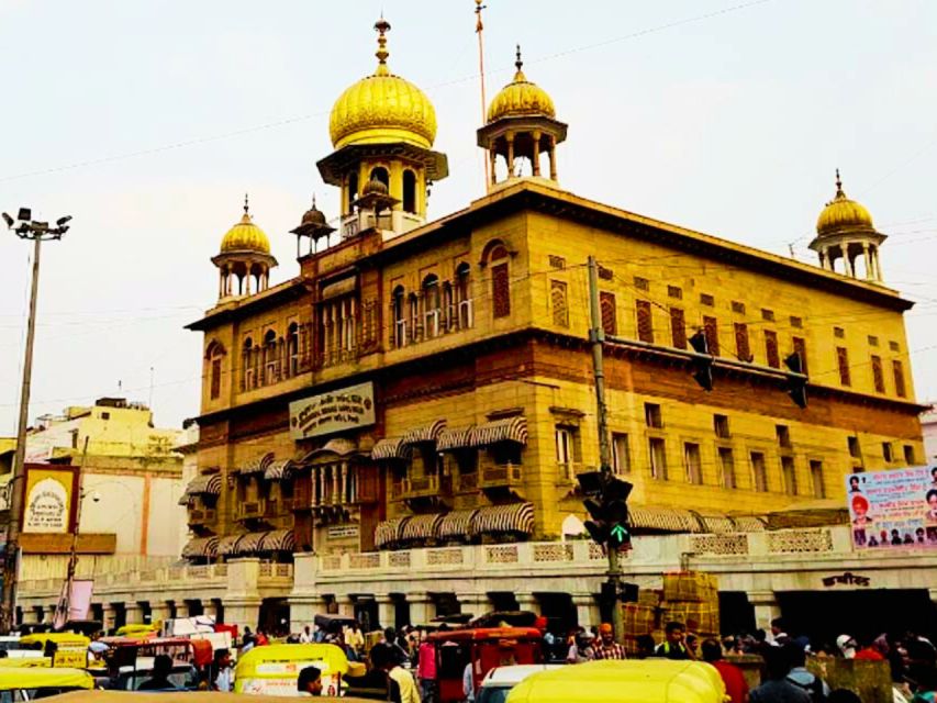 Old Delhi: Walking Tour with Tuk Tuk Ride & Snacks (Español) - The snack break gives the route a welcome pause