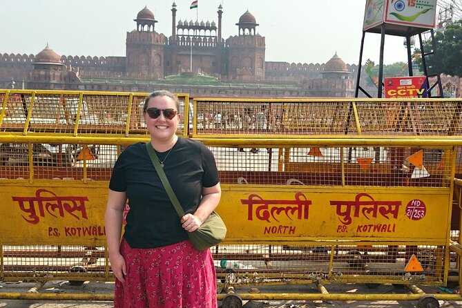 Old & New Delhi Private Tour - Female Guide & Rickshaw - Red Fort and Jama Masjid from outside