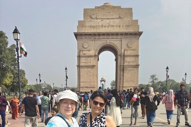 Old & New Delhi Private Tour - Female Guide & Rickshaw - India Gate and New Delhi’s broad avenues
